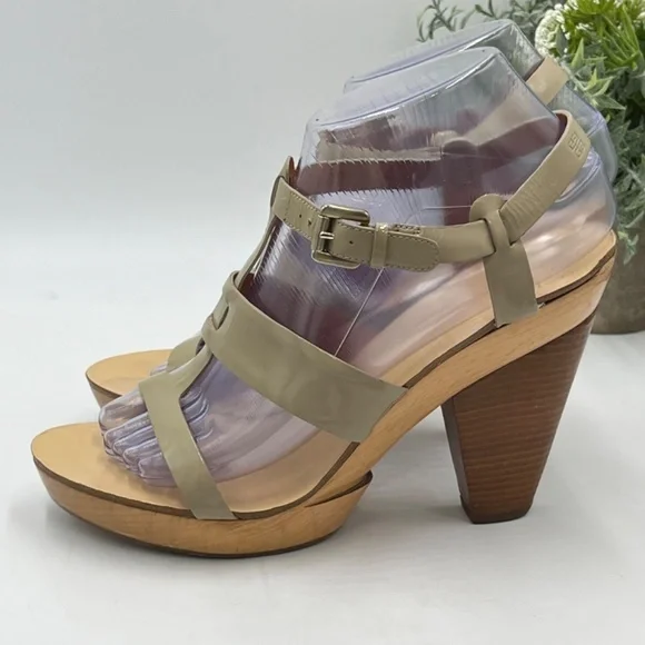 GIVENCHY Tan Wood‎ Platform Patent Leather T-Strap Cone Heel Sandals Sz 38/7.5 - Picture 7 of 15